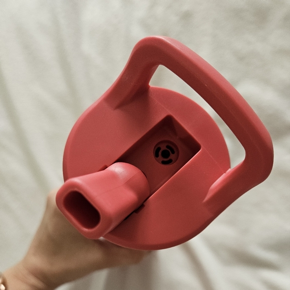 Simple Modern Coral Tumbler - Picture 2 of 5